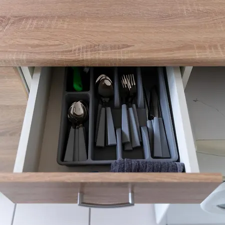 Comfort - Location, Metro Nearby - By Rentujemy Daire