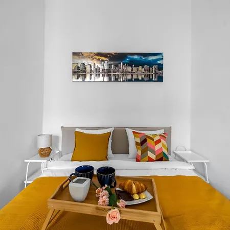 아파트 Comfort - Location, Metro Nearby - By Rentujemy *