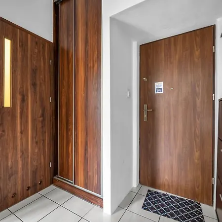 Comfort - Location, Metro Nearby - By Rentujemy Apartment *