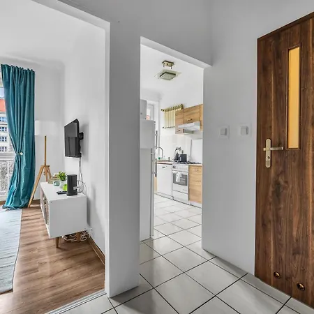 Comfort - Location, Metro Nearby - By Rentujemy *