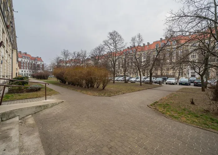 Comfort - Location, Metro Nearby - By Rentujemy Warszawa