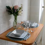 Comfort - Location, Metro Nearby - By Rentujemy Apartament