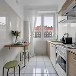 Comfort - Location, Metro Nearby - By Rentujemy